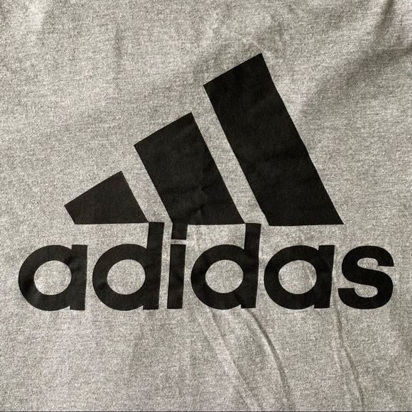 Adidas go-to Tshirt - Picture 3 of 4